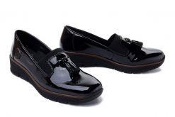 RIEKER 53751-00 black, półbuty/mokasyny damskie. Czarne mokasyny Rieker, bez wzorów, z gumy, bez obcasa. Za 299.90 zł.