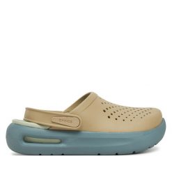 Klapki Crocs. Zielone klapki Crocs, bez wzorów, bez obcasa. Za 269.99 zł.