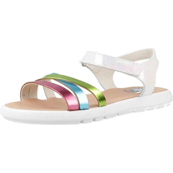 Sandały PABLOSKY 429704P Biały. Białe sandały PABLOSKY, bez wzorów, ze skóry, bez obcasa, bez zapięcia. Za 165.99 zł.