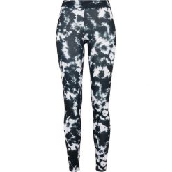 Damskie legginsy tie dye Urban Classics. Białe legginsy Urban Classics, bez wzorów. Za 141.50 zł.