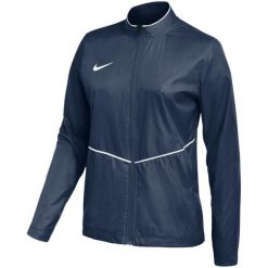 Nike Park 26 Rain damska kurtka przeciwdeszczowa. Niebieskie kurtki sportowe Nike, bez wzorów, z poliesteru, bez kaptura, na fitness i siłownię. Za 141.99 zł.