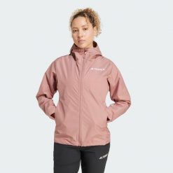 Kurtka Terrex Multi 2.5L Rain.Rdy. Czerwone kurtki sportowe Adidas, l, bez wzorów, z materiału, bez kaptura, trekkingowe. W wyprzedaży za 449.40 zł.