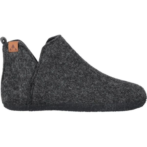 Kapcie Whistler Yorba. Szare obuwie domowe Whistler, bez wzorów, z gumy, bez zapięcia. Za 142.50 zł.