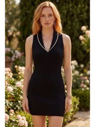 SOULSHAE Sukienka w kolorze czarnym rozmiar: L/XL. Czarne sukienki SOULSHAE, l, bez wzorów, prążkowane, bez kołnierzyka, bez ramiączek, mini. Za 95.95 zł.