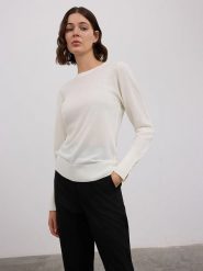 BGN Sweter w kolorze kremowym rozmiar: 36. Brązowe swetry BGN, bez wzorów, bez ramiączek. Za 91.34 zł.