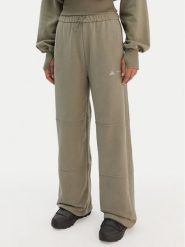 Adidas Spodnie dresowe JM1099 Zielony Regular Fit. Zielone spodnie dresowe Adidas, xs, bez wzorów, z bawełny. Za 299.99 zł.