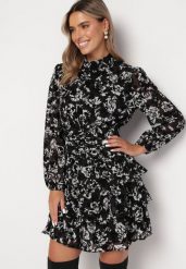 Czarna Rozkloszowana Sukienka Mini w Kwiaty z Falbankami Nevlian. Czarne sukienki Born2be, l, bez wzorów, bez kołnierzyka, bez ramiączek, mini, rozkloszowane. Za 169.99 zł.