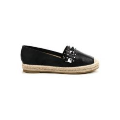 Czarne espadryle z ćwiekami 1706. Czarne espadryle ButyModne, bez wzorów, bez obcasa, bez zapięcia. Za 69.00 zł.