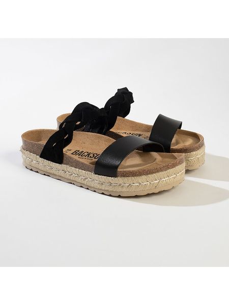BACKSUN Skórzane klapki w kolorze czarnym rozmiar: 36. Czarne klapki Backsun, bez wzorów, z otwartym noskiem, bez obcasa, na platformie. Za 114.95 zł.
