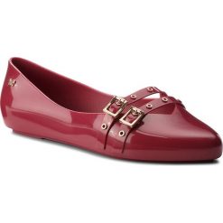 Baleriny ZAXY - Chic I Fem 82533 Burgund 01681 BB285018 02064. Czerwone baleriny Zaxy, bez wzorów, z tworzywa sztucznego, bez obcasa, na płaskiej podeszwie. W wyprzedaży za 149.00 zł.