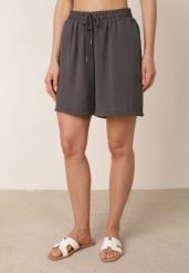 Szare Letnie Szorty Casual z Wysokim Stanem z Dużą Zawartością Wiskozy Agarione. Szare szorty Born2be, bez wzorów, z materiału, casualowe, z podwyższonym stanem. Za 29.99 zł.