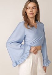 Niebieska Wiskozowa Bluzka z Rozkloszowanymi Rękawami z Falbankami i Wiązaniem Basoclus. Niebieskie bluzki Born2be, bez wzorów, z jeansu, eleganckie, bez kołnierzyka, bez ramiączek. Za 89.99 zł.