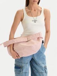 Guess Jeans Torebka CWBEO-GUESS-M-002-09 Różowy. Czerwone torebki klasyczne Guess Jeans, z aplikacjami, z jeansu, bez dodatków. Za 199.99 zł.