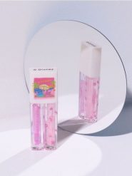 Błyszczyk do ust Lilo & Stitch - wielobarwny. Błyszczyki Sinsay. Za 15.99 zł.