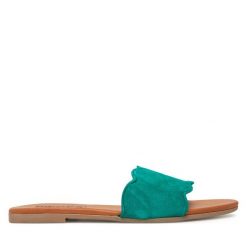Klapki Pieces. Zielone klapki Pieces, bez wzorów, bez obcasa. Za 129.99 zł.
