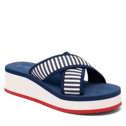 Klapki Clara Barson. Niebieskie klapki Clara Barson, bez wzorów, bez obcasa. Za 79.99 zł.