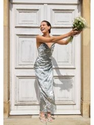 SWING Sukienka w kolorze khaki rozmiar: 40. Brązowe sukienki Swing, na co dzień, bez wzorów, bez kołnierzyka, bez ramiączek, maxi, proste. Za 235.52 zł.