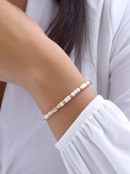 Luja Bijoux Pozłacana bransoletka z masą perłową rozmiar: onesize. Białe bransoletki Luja Bijoux, z perłą, pozłacane. Za 88.02 zł.