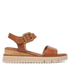 Sandały Tamaris. Brązowe sandały Tamaris, bez wzorów, bez obcasa, na koturnie, bez zapięcia. Za 369.99 zł.