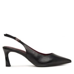 Szpilki Tamaris. Czarne szpilki Tamaris, bez wzorów, bez obcasa, na szpilce, bez zapięcia. Za 364.99 zł.