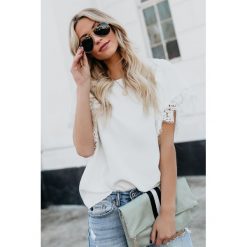 Damska bluzka BESINDA WHITE. Białe bluzki Damska bluzka BESINDA WHITE, l, bez wzorów, bez kołnierzyka, bez ramiączek. W wyprzedaży za 49.00 zł.