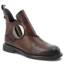Botki damskie Artiker o eleganckim fasonie z ozdobnym paskiem z dużą metalową klamrą i niskim stabilnym obcasem brązowe, 59C1199. Brązowe botki Artiker, bez wzorów, bez obcasa, bez zapięcia. Za 329.00 zł.