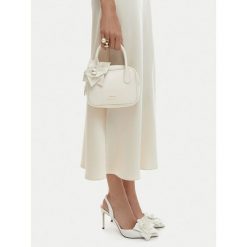 Torebka GINO ROSSI. Białe torebki klasyczne Gino Rossi, bez wzorów, bez dodatków. Za 279.99 zł.