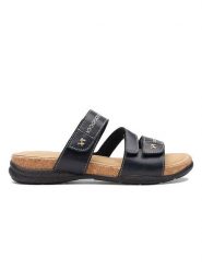 Clarks Skórzane klapki w kolorze czarnym rozmiar: 41. Czarne klapki Clarks, bez wzorów, ze skóry, z otwartym noskiem, bez obcasa. Za 176.08 zł.