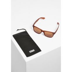 Okulary przeciwsłoneczne Urban Classics likoma uc. Brązowe okulary przeciwsłoneczne Urban Classics, bez wzorów, sportowe. Za 40.50 zł.