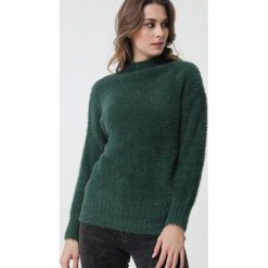Ciemnozielony Sweter Wełniany Holding On. Zielone swetry Born2be, l, bez wzorów, z wełny, bez ramiączek. Za 59.99 zł.