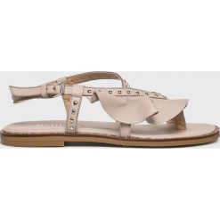 Badura - Sandały. Brązowe sandały Badura, bez wzorów, z materiału, bez obcasa, na szpilce, bez zapięcia. W wyprzedaży za 179.90 zł.