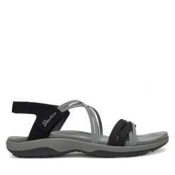 Sandały Skechers. Czarne sandały Skechers, bez wzorów, bez obcasa, na płaskiej podeszwie, bez zapięcia. Za 199.99 zł.