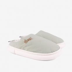 Kapcie damskie Coqui. Zielone obuwie domowe Coqui, bez wzorów, bez zapięcia. Za 158.99 zł.