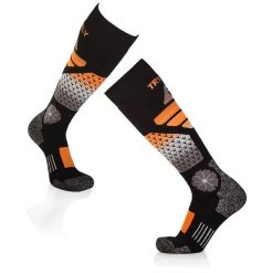 Skarpety narciarskie z wełny merynosów 3/4 długości, czarno-pomarańczowe. Brązowe rękawiczki TRY TO FLY, bez wzorów, z wełny. W wyprzedaży za 117.72 zł.