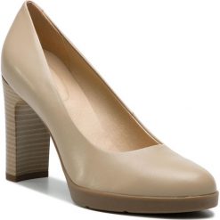Półbuty GEOX - D Annya H. A D84AEA 000KF C5000 Beige. Czółenka Geox. W wyprzedaży za 339.00 zł.