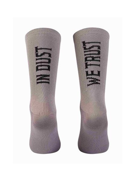 Skarpety rowerowe NORTHWAVE In Dust We Trust Sock. Szare skarpety Northwave, bez wzorów, z tkaniny. Za 39.00 zł.