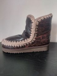 Mou Skórzane botki zimowe w kolorze brązowym rozmiar: 39. Brązowe botki Mou, na zimę, bez wzorów, ze skóry, bez obcasa, bez zapięcia. Za 869.99 zł.