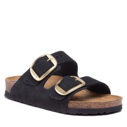 Klapki Birkenstock. Czarne klapki Birkenstock, bez wzorów, bez obcasa. Za 529.99 zł.