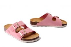 DR. BRINKMANN 700696-42 rosa, klapki damskie. Czerwone klapki Dr. Brinkmann, bez wzorów, ze skóry, bez obcasa. Za 264.90 zł.