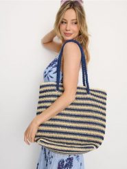 Duża pleciona torba na ramię - wielobarwny. Torby na ramię Sinsay, bez wzorów, na ramię, duże, bez dodatków. Za 39.99 zł.