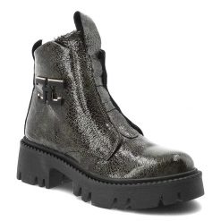 Zielone Botki Artiker Lakierowane Obuwie Damskie. Zielone botki Artiker, bez wzorów, z lakierowanej skóry, bez obcasa, bez zapięcia. Za 373.99 zł.
