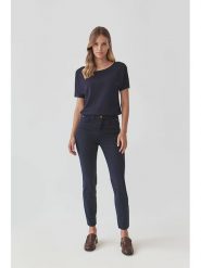 TATUUM Dżinsy - Slim fit - w kolorze granatowym rozmiar: 34. Niebieskie jeansy Tatuum, bez wzorów. Za 127.65 zł.