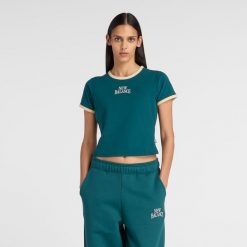 Koszulka damska New Balance WT61Y33QAAV – zielona. Zielone bluzki New Balance, xs, bez wzorów, z bawełny, eleganckie, bez kołnierzyka, bez ramiączek. Za 169.99 zł.