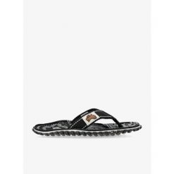 Japonki Gumbies Islander Canvas Flip-Flops. Czarne klapki Gumbies, bez wzorów, bez obcasa. Za 109.99 zł.
