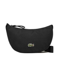 Torebka Lacoste. Czarne listonoszki Lacoste, bez wzorów, bez dodatków. Za 349.99 zł.