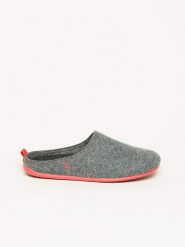 Kitz-pichler Kapcie w kolorze szarym rozmiar: 41. Szare obuwie domowe Kitz pichler, bez wzorów, z okrągłym noskiem, bez zapięcia. Za 165.99 zł.