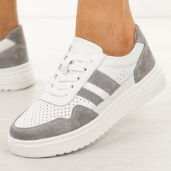 Białe skórzane półbuty damskie Cambell 40343. Białe obuwie sportowe Cambell, na jesień, z dresówki, bez zapięcia. W wyprzedaży za 192.72 zł.