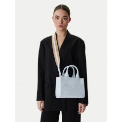 Torebka LOVE MOSCHINO. Niebieskie torebki klasyczne Love Moschino, bez wzorów, bez dodatków. Za 546.99 zł.