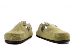 Dr. Brinkmann 320278-07 zielony, klapki damskie. Zielone klapki Dr. Brinkmann, bez wzorów, bez obcasa. Za 193.90 zł.
