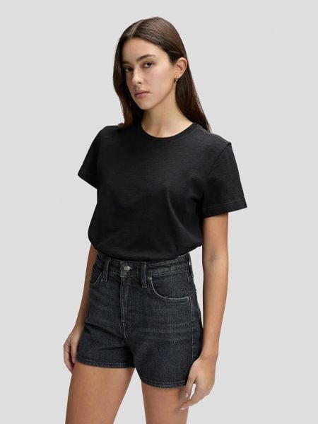 DAMSKA KOSZULKA LEE PERFECT TEE BLACK 112378787. Czarne bluzki Lee, s, bez wzorów, bez kołnierzyka, bez ramiączek. Za 69.99 zł.